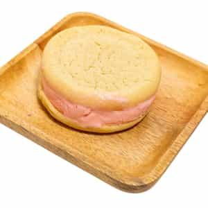 Buc-ee’s Sugar Cookie with Strawberry Ice Cream Sandwich